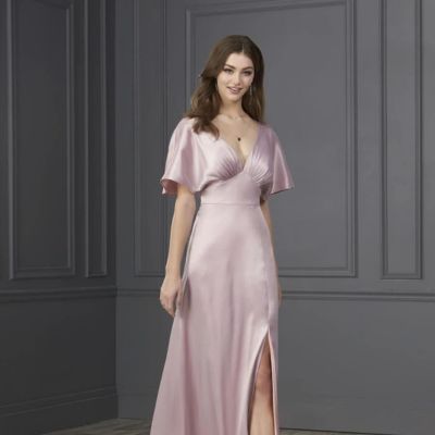 Creative Ways To Propose to Your Bridal Party