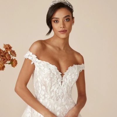 How To Find the Right Bridal Consultant for You