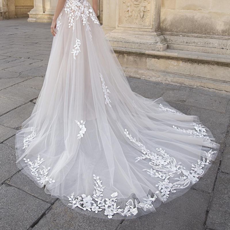 The Art of the Wedding Dress Train: What You Need To Know Alexandra's Boutique The Art of the Wedding Dress Train: What You Need To Know Alexandra's Boutique