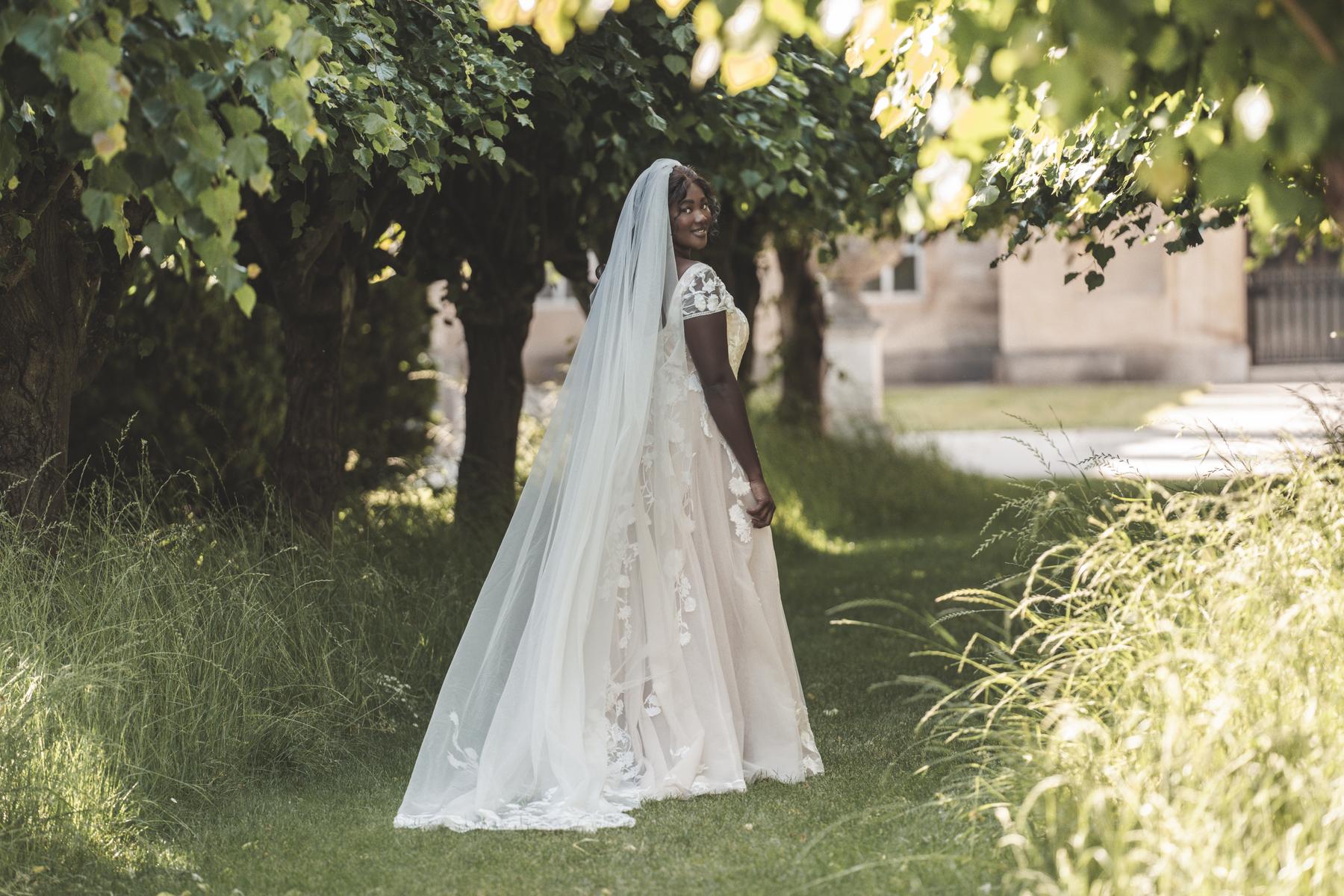 Bridgerton Style Number BR1006 - 15