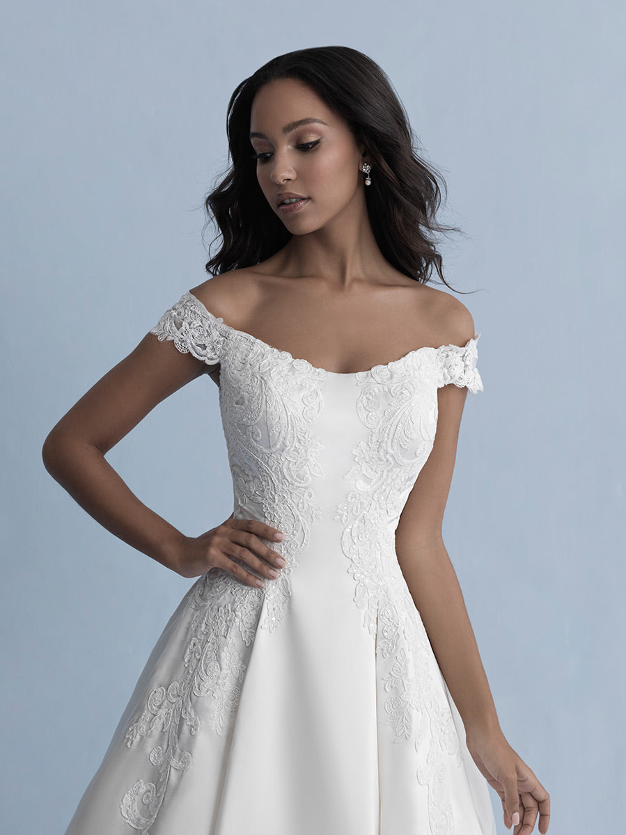 Disney Fairy Tale Weddings Style Number D262 - 3