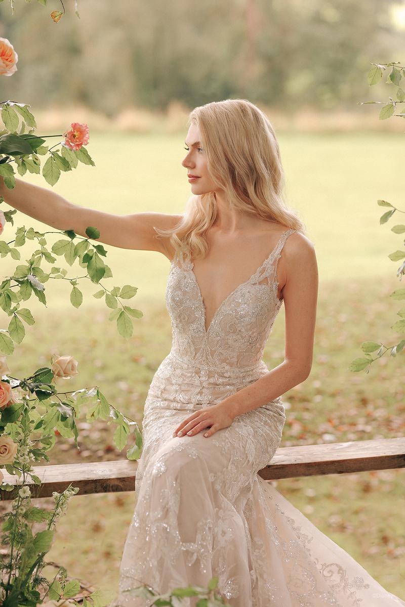 Disney Fairy Tale Weddings Style Number D321 - 6