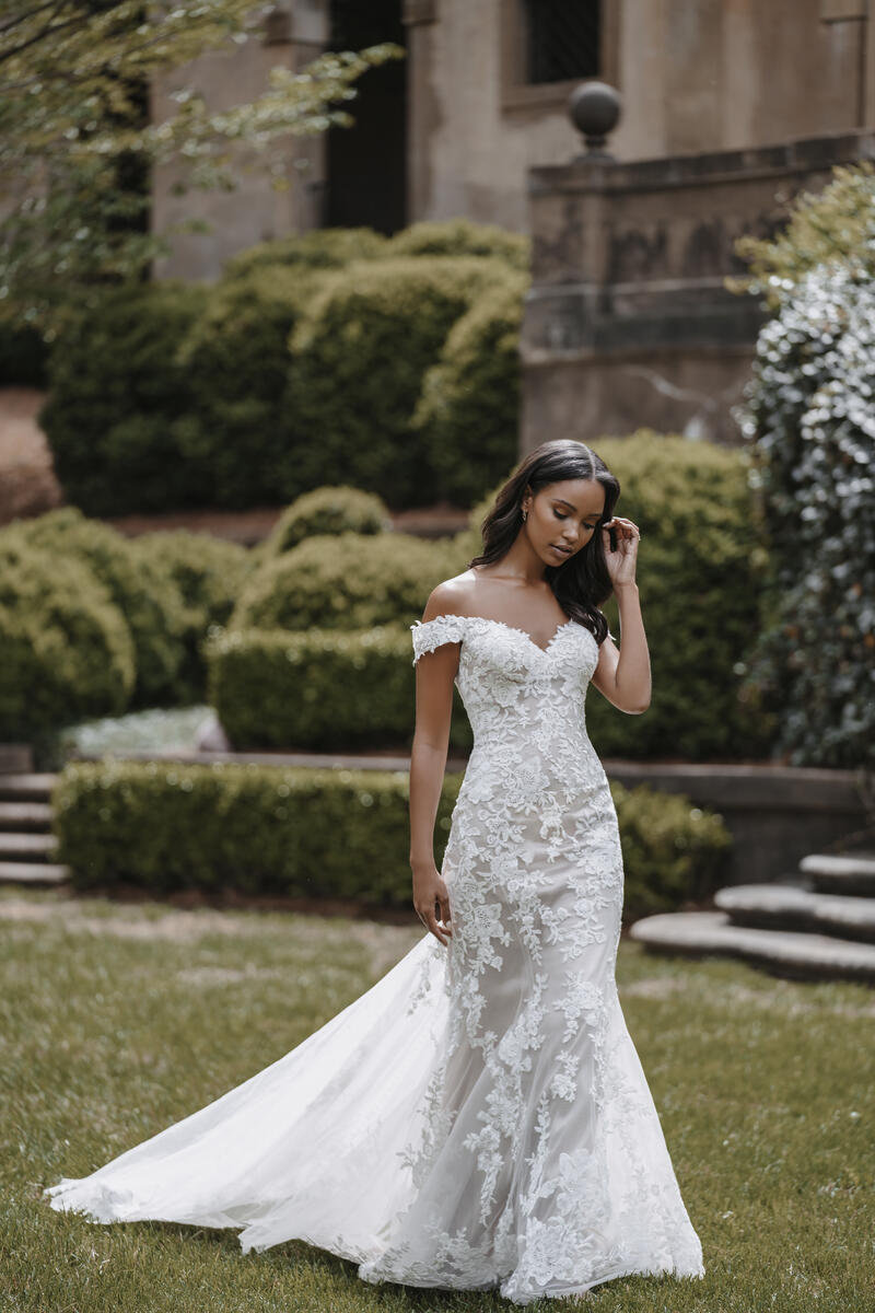 Allure Romance Style Number 3455 - 9