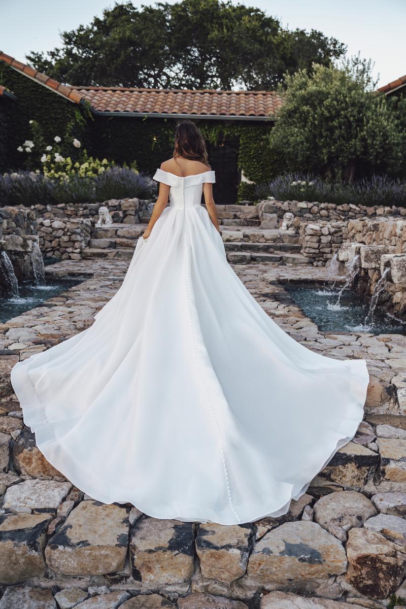 Allure Romance Style Number R3602 - 4