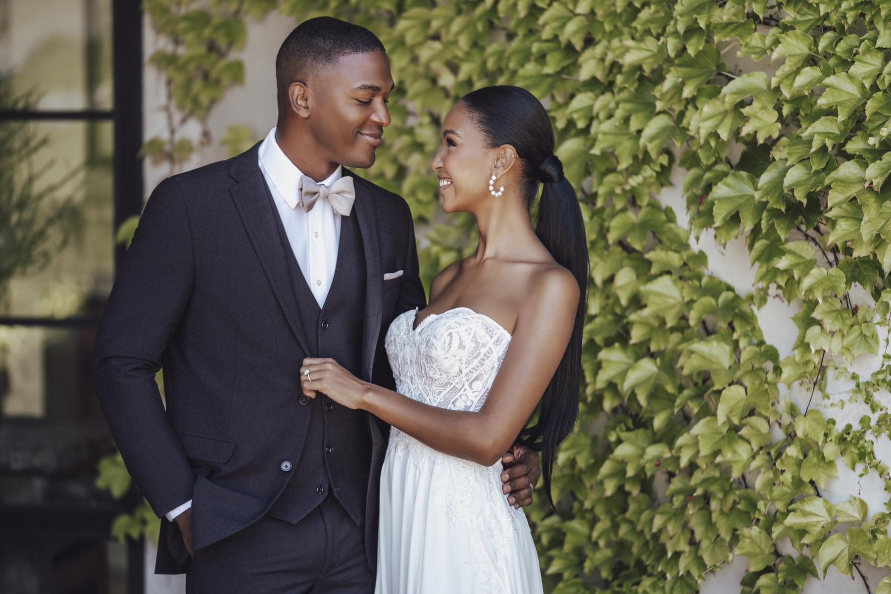 Allure Romance Style Number R3606 - 6