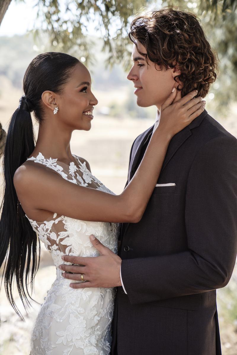 Allure Romance Style Number R3610 - 6