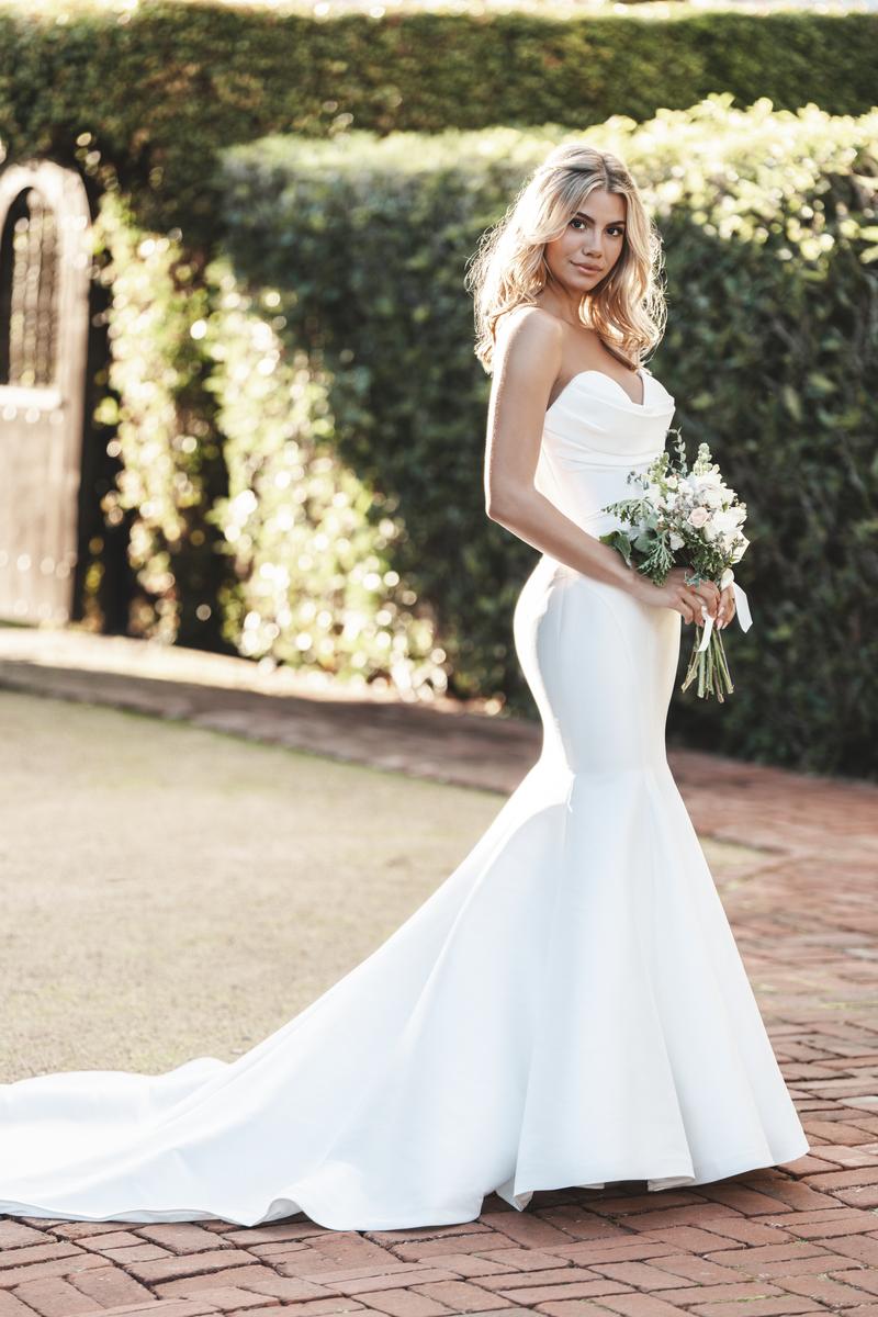 Allure Romance Style Number R3756 - 4
