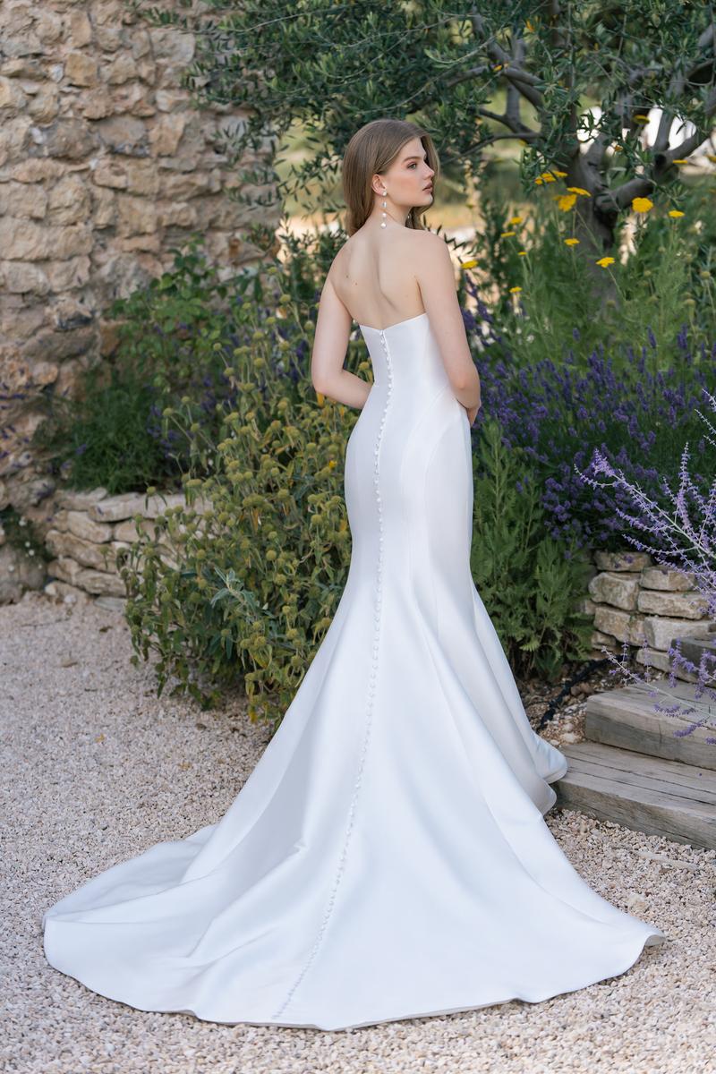 Allure Romance Style Number R3811 - 2