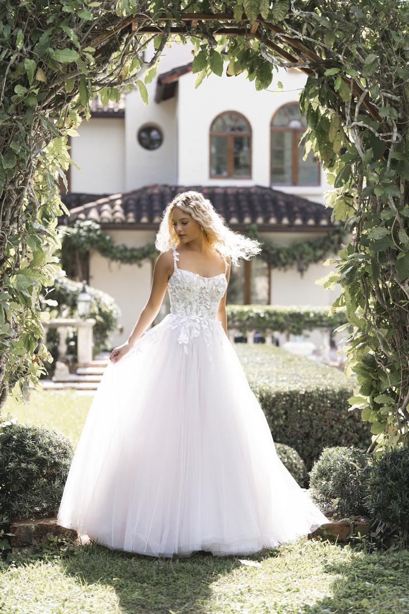 Allure Romance Style Number R3852L - 4