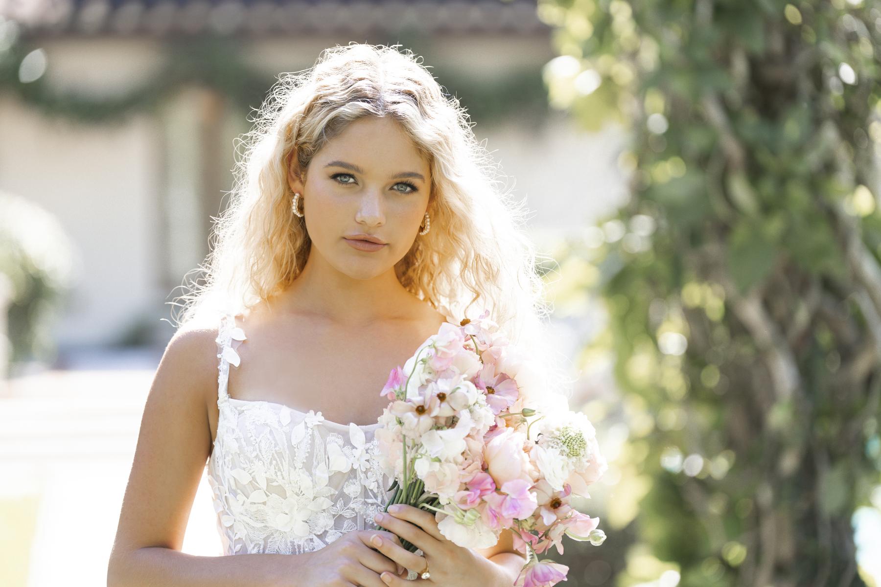 Allure Romance Style Number R3852L - 12