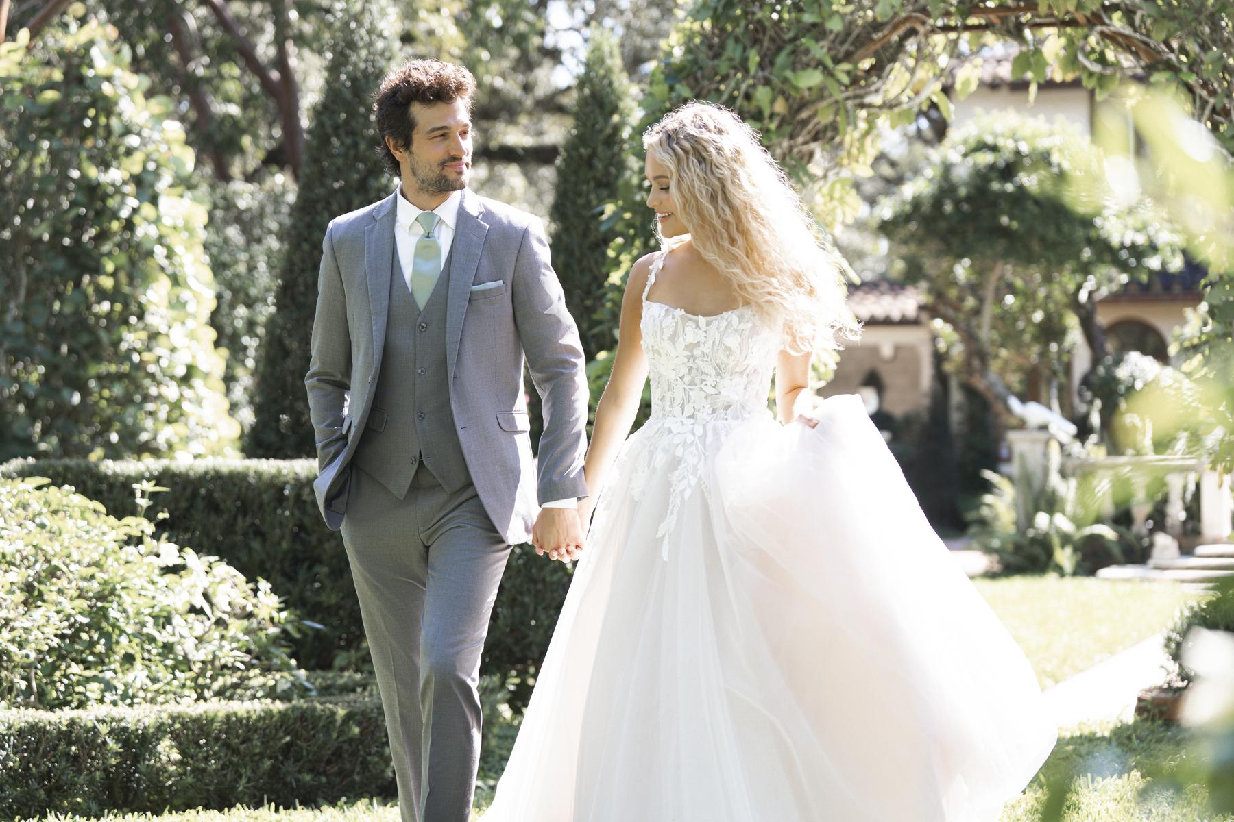 Allure Romance Style Number R3852L - 10