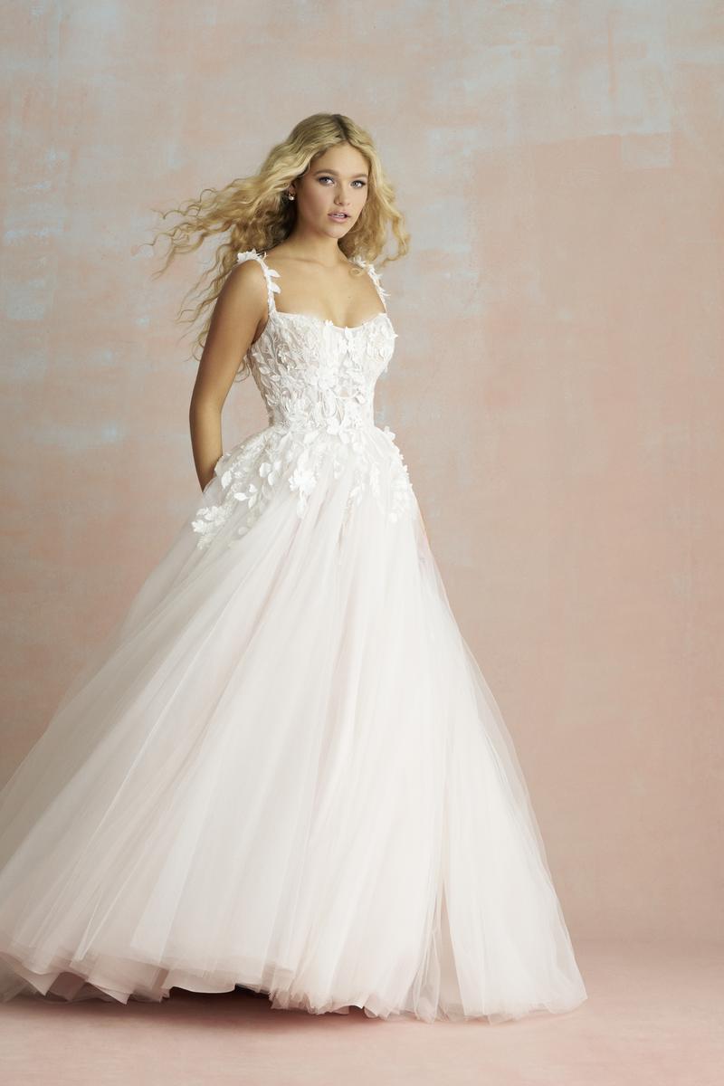 Allure Romance Style Number R3852L - 11