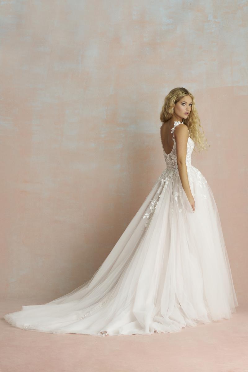Allure Romance Style Number R3852L - 7