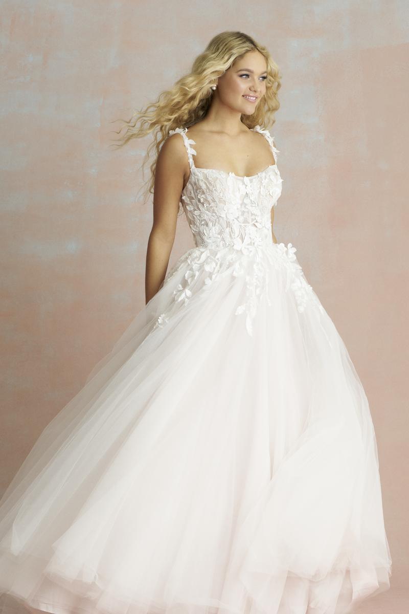 Allure Romance Style Number R3852L - 6