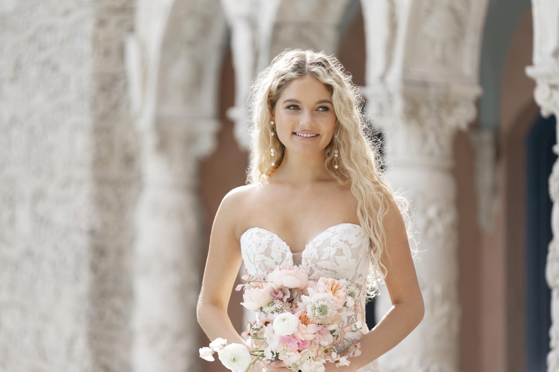 Allure Romance Style Number R3854L - 9