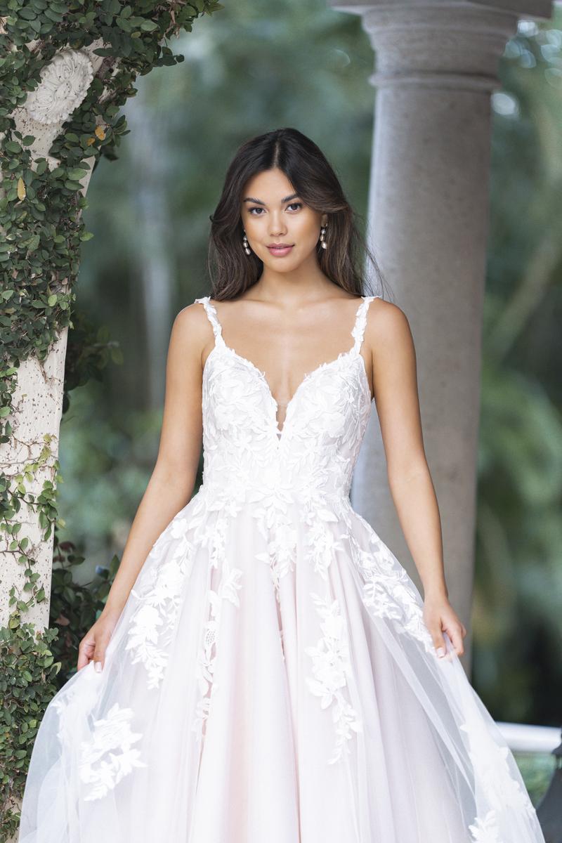 Allure Romance Style Number R3861 - 8
