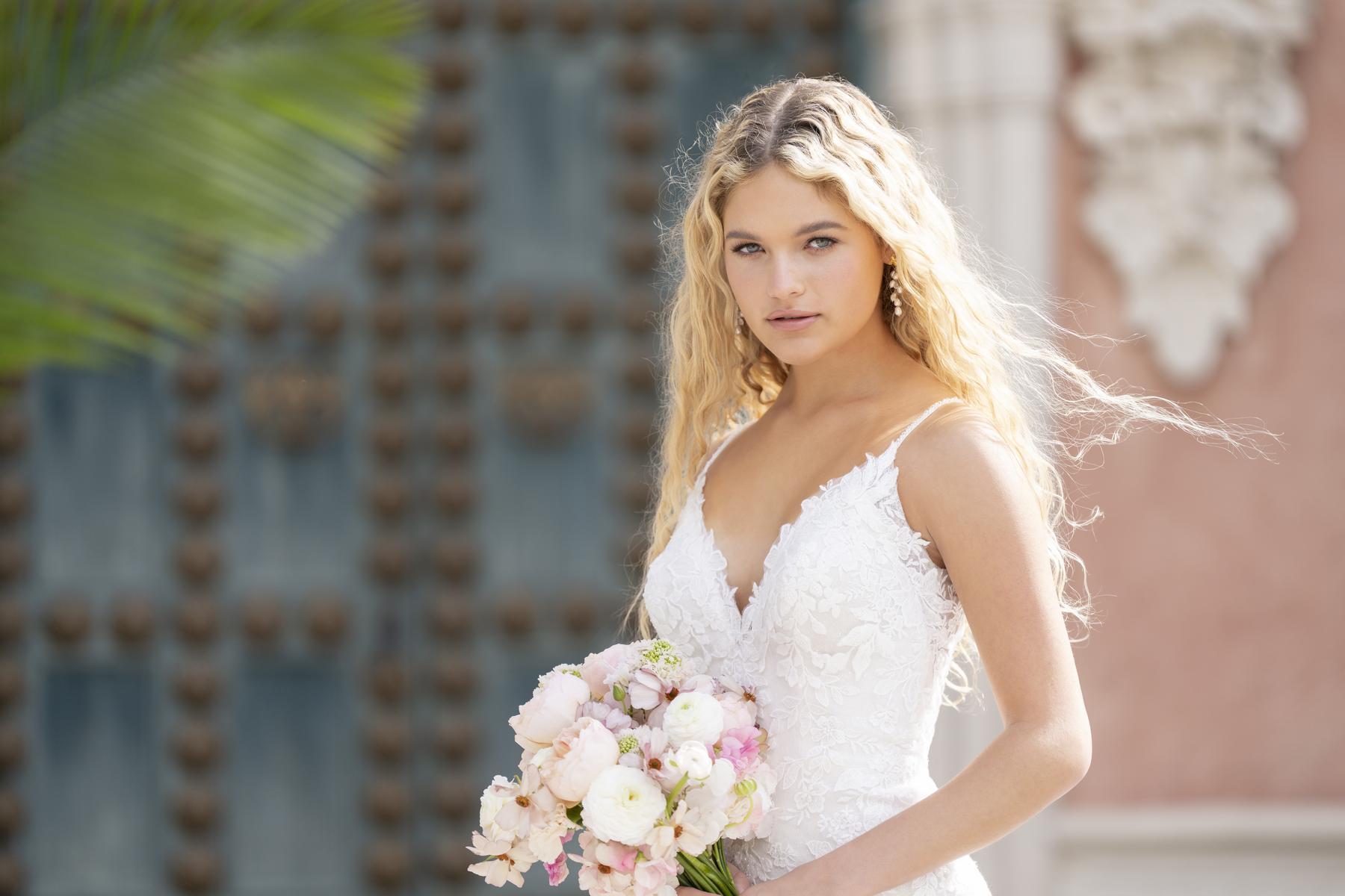 Allure Romance Style Number R3864 - 8