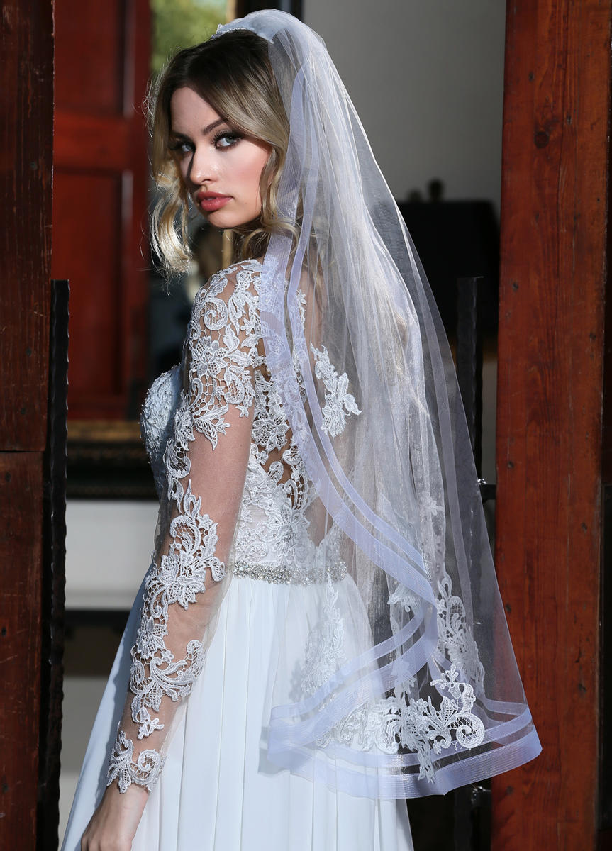 Ashley and Justin Bride Style Number 10511 - 4