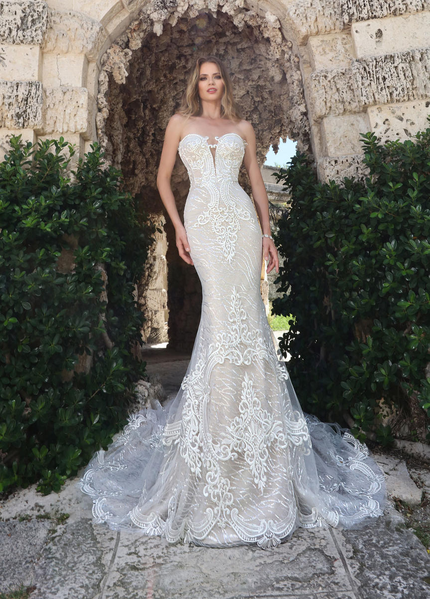 Ashley and Justin Bride Style Number 10586 - 1