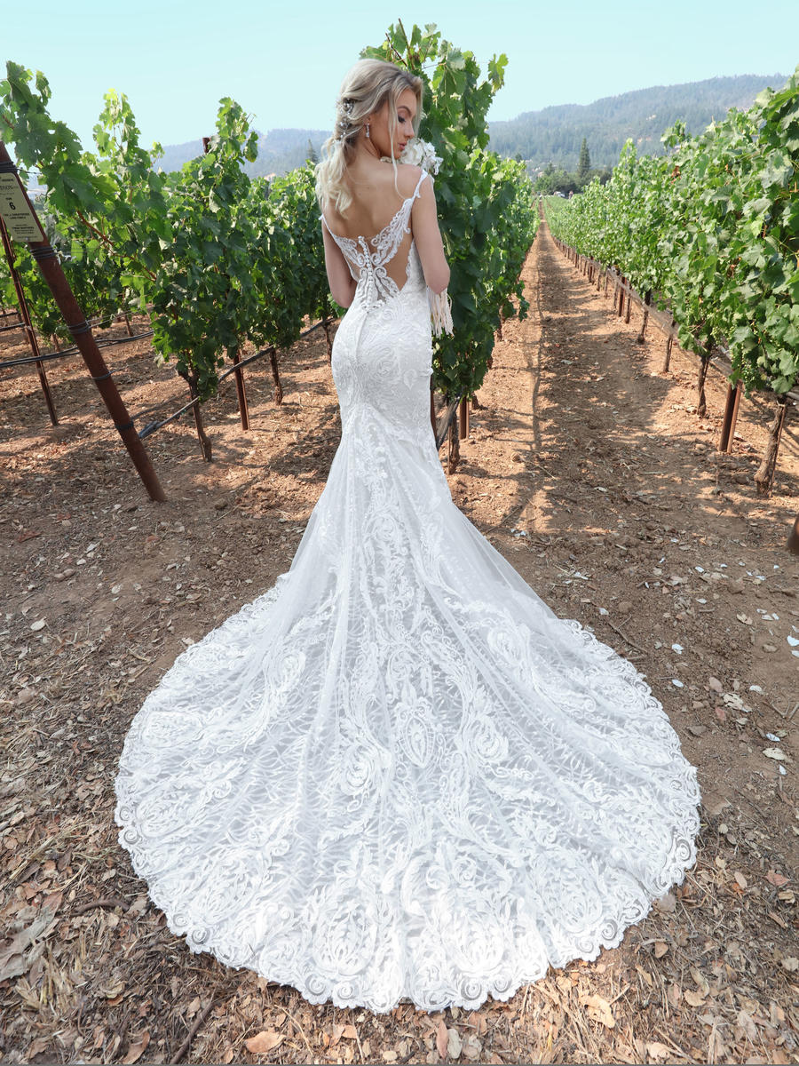 Ashley and Justin Bride Style Number 10670 - 2