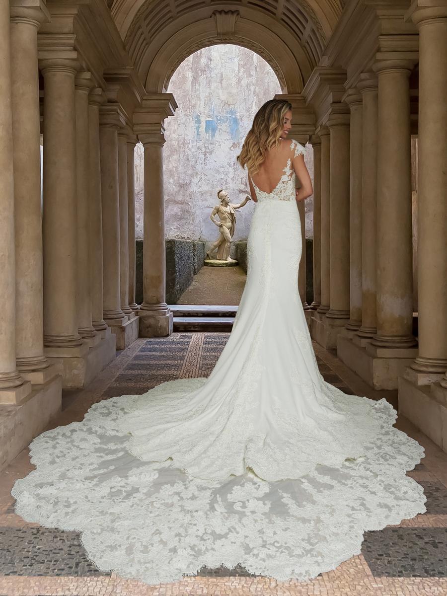 Ashley and Justin Bride Style Number 10964 - 4