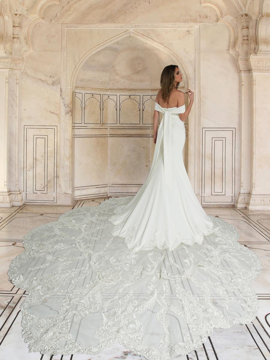 Ashley and Justin Bride Style Number 10965 - 4