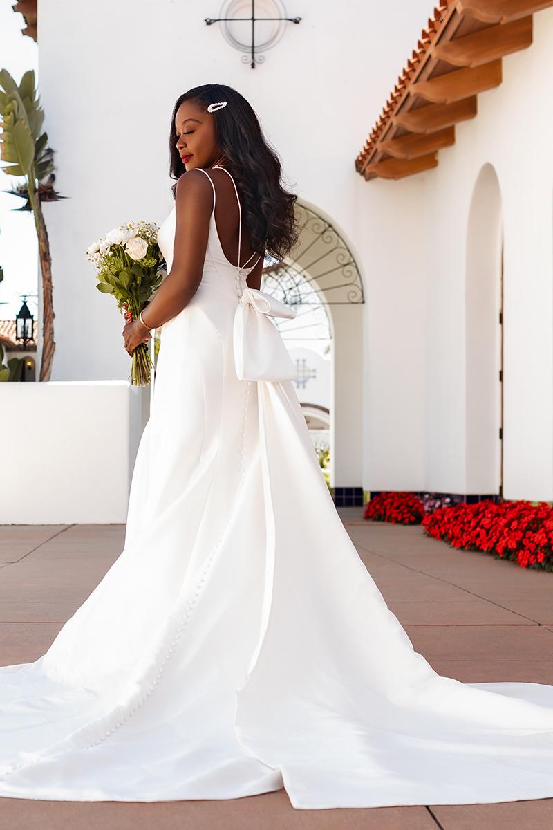 Essense Bridal Collection Style Number D3404 - 1