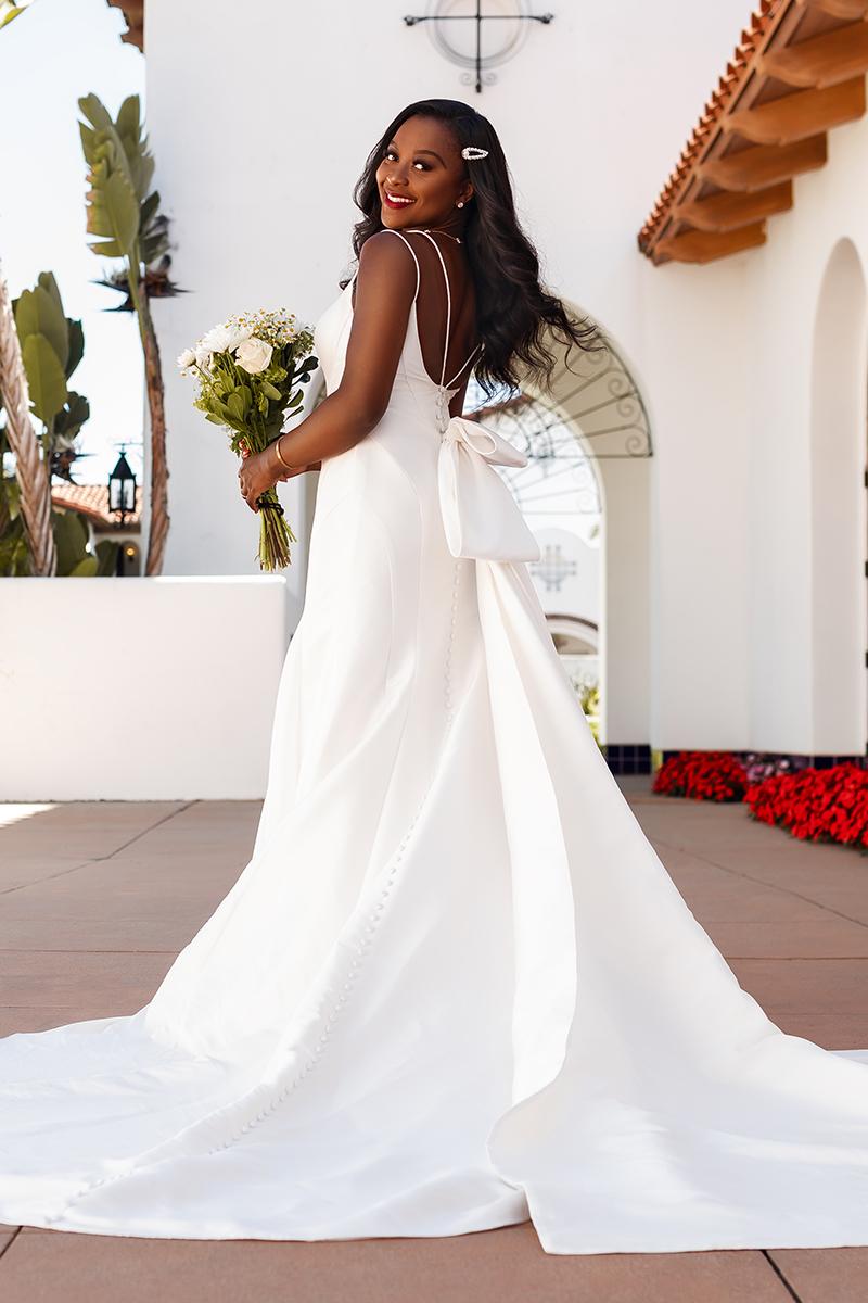 Essense Bridal Collection Style Number D3404 - 6