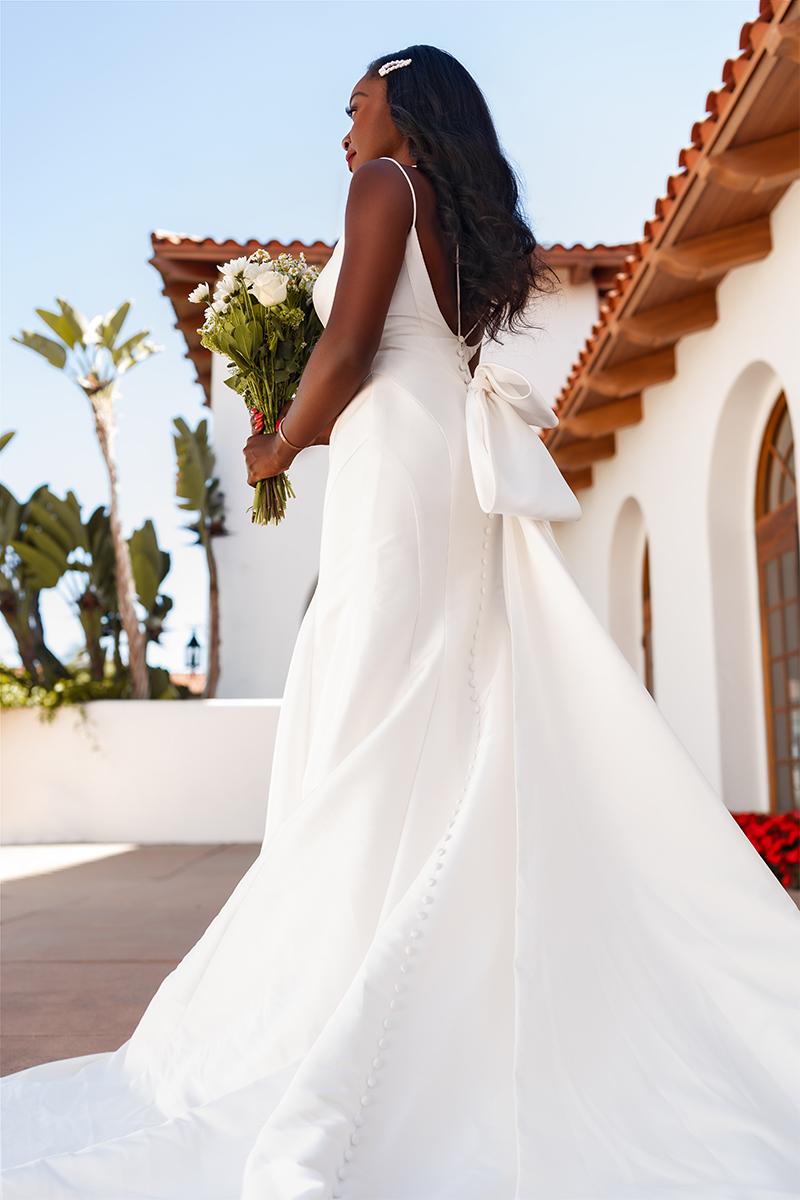 Essense Bridal Collection Style Number D3404 - 3