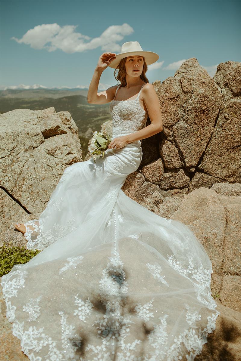 Essense Bridal Collection Style Number D3407 - 3