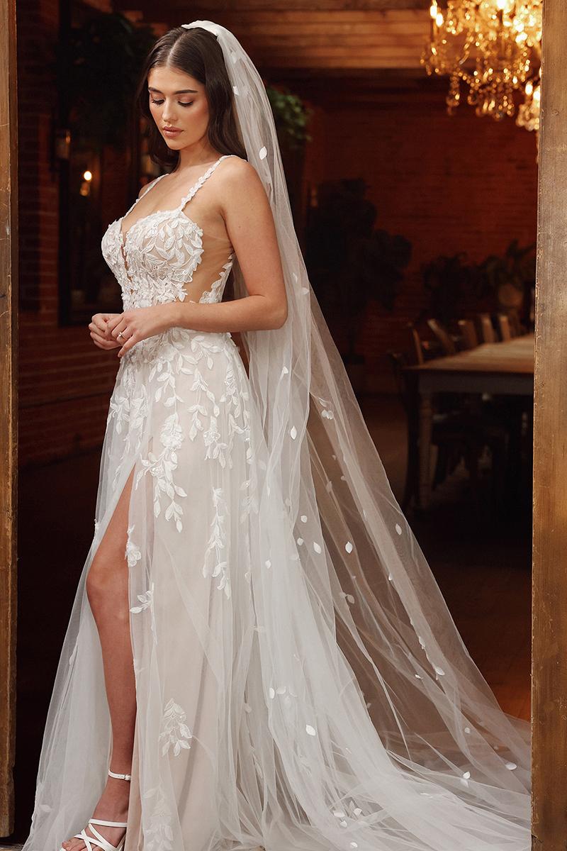 Essense Bridal Collection Style Number D4258 - 3