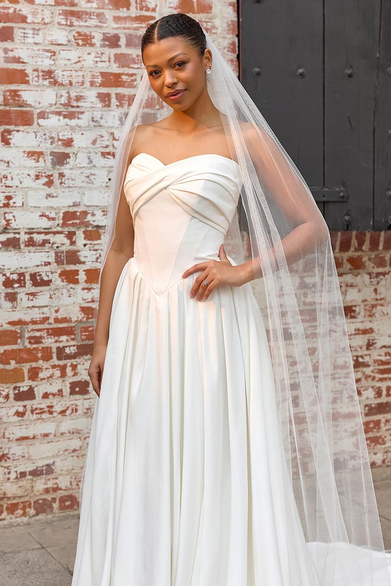 Essense Bridal Collection Style Number D4269 - 5