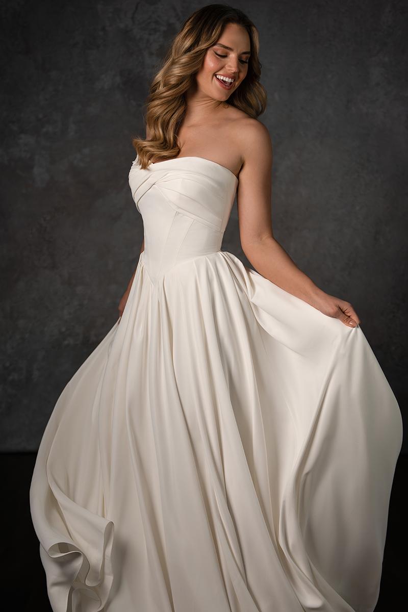 Essense Bridal Collection Style Number D4269 - 4