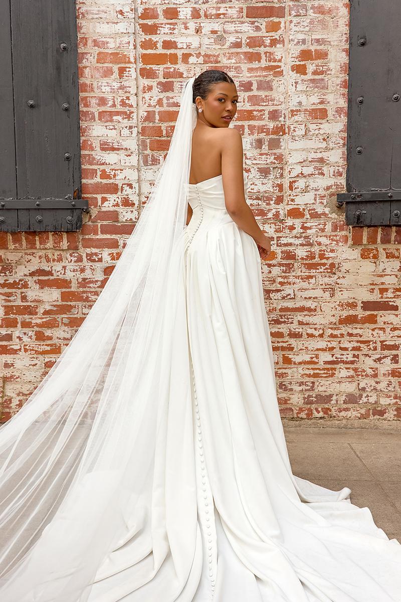 Essense Bridal Collection Style Number D4269 - 6