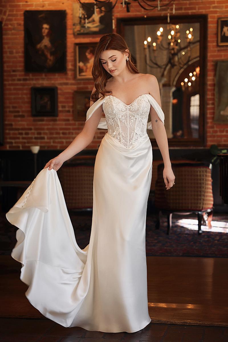 Essense Bridal Collection Style Number D4303 - 5