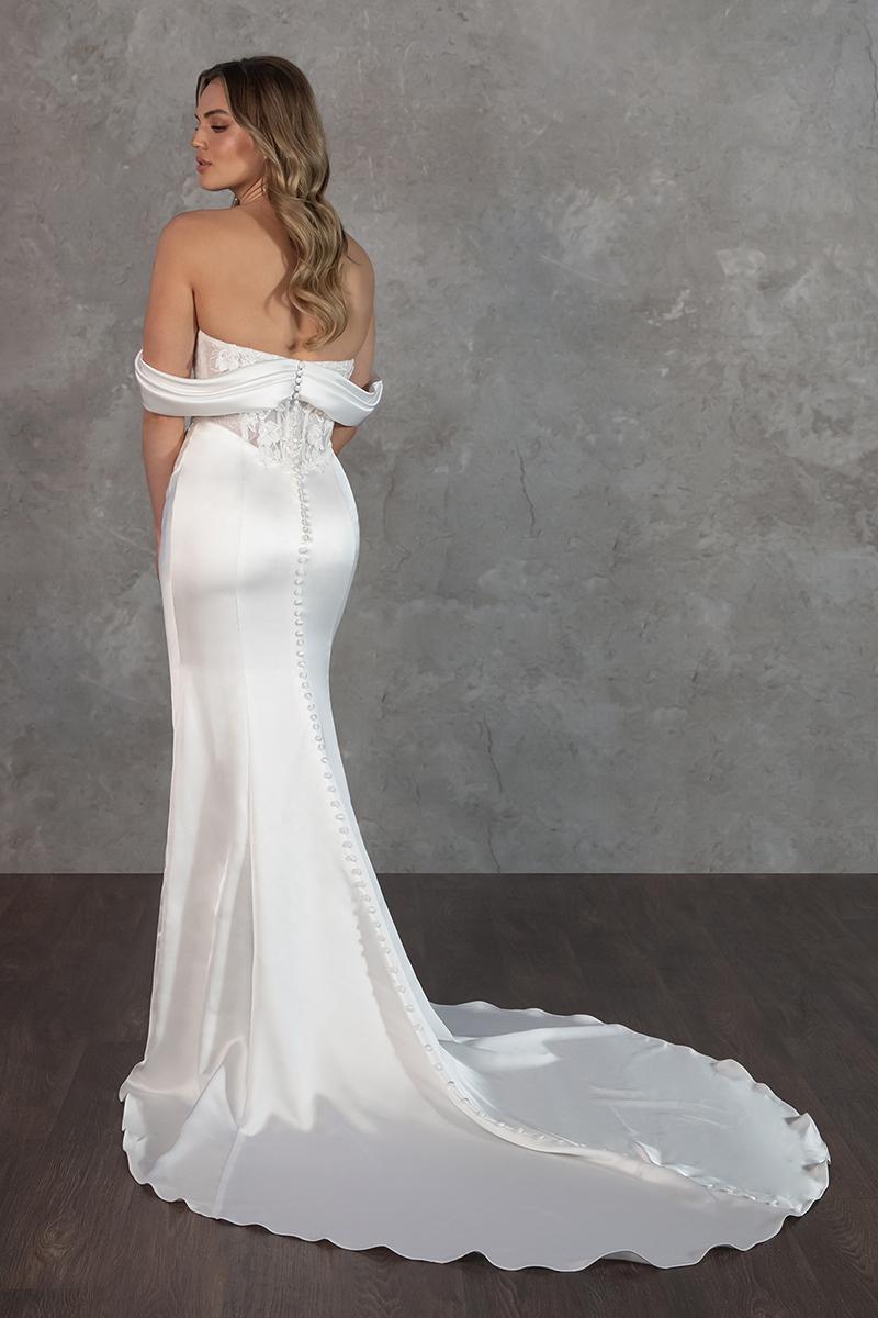 Essense Bridal Collection Style Number D4303 - 2