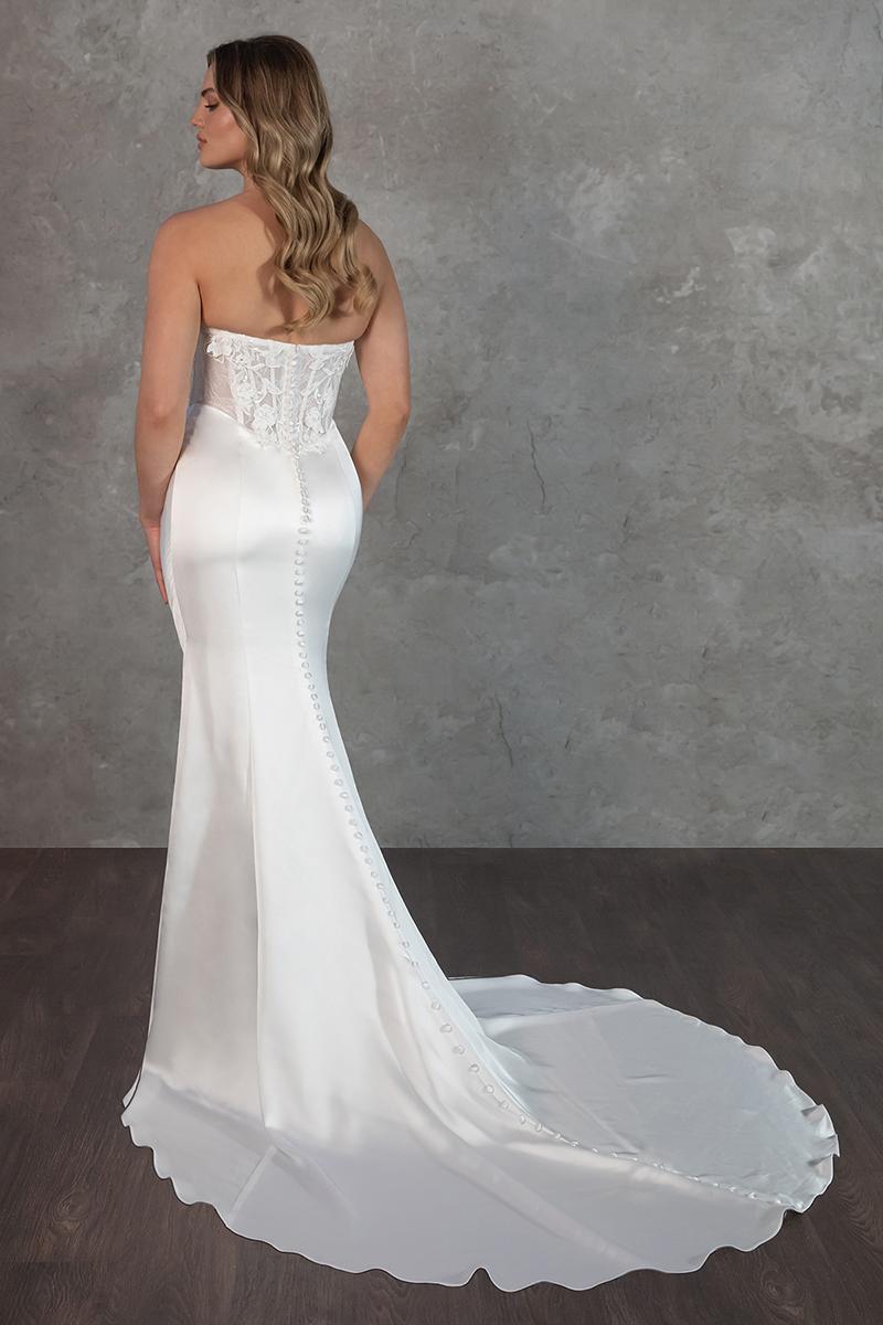 Essense Bridal Collection Style Number D4303 - 4
