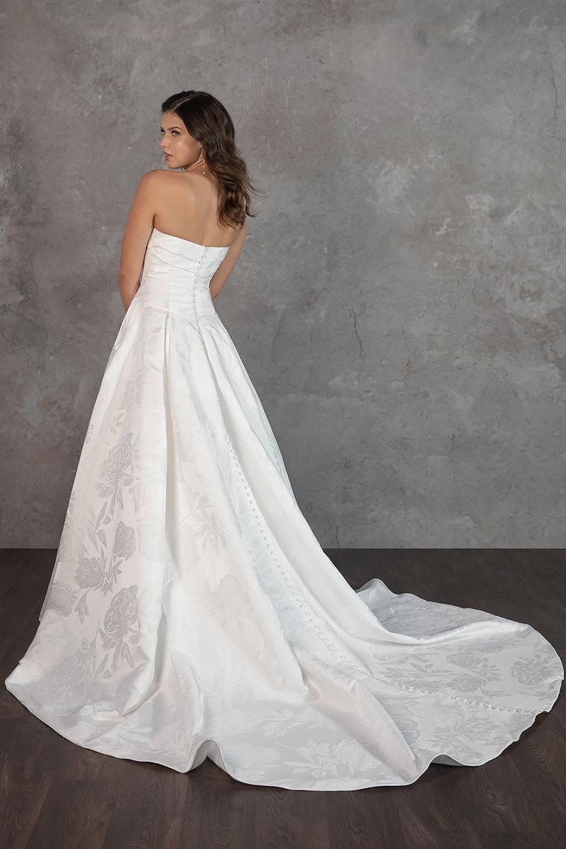 Essense Bridal Collection Style Number D4304 - 7