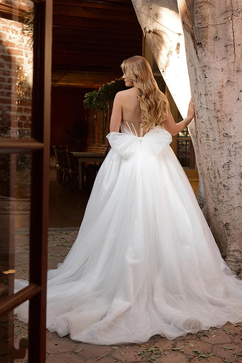 Essense Bridal Collection Style Number D4322 - 6