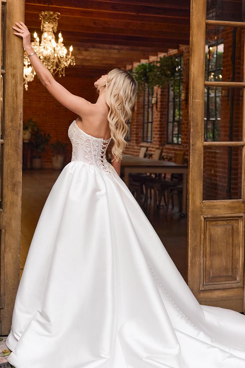 Essense Bridal Collection Style Number D4332 - 4