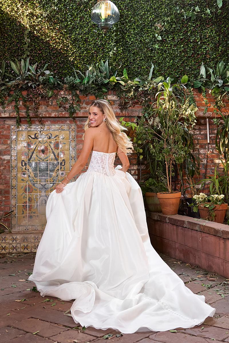 Essense Bridal Collection Style Number D4351 - 4