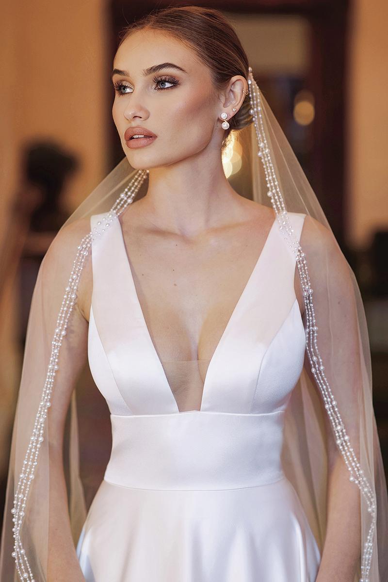 Essense Bridal Collection Style Number D4359 - 5