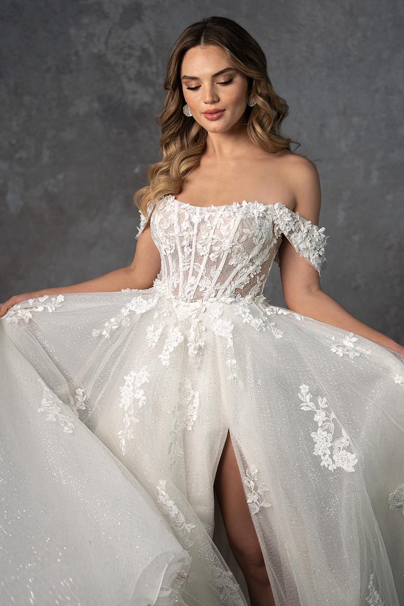 Essense Bridal Collection Style Number D4360 - 4