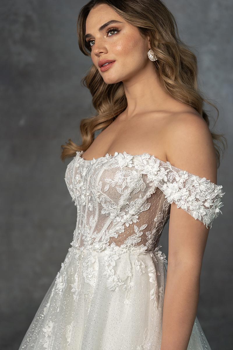 Essense Bridal Collection Style Number D4360 - 5