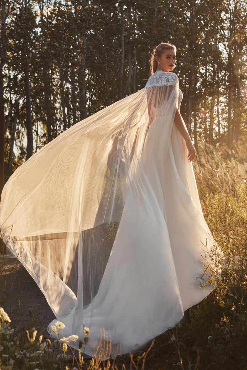 L'Amour Style Number LA21107 - 7