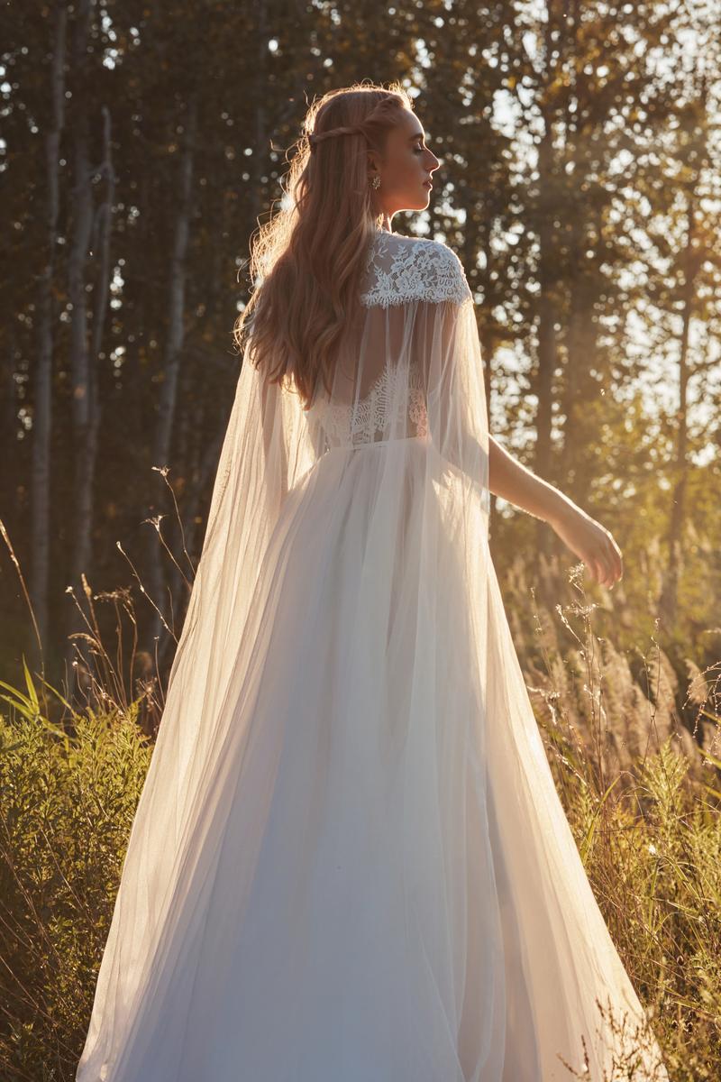 L'Amour Style Number LA21107 - 6