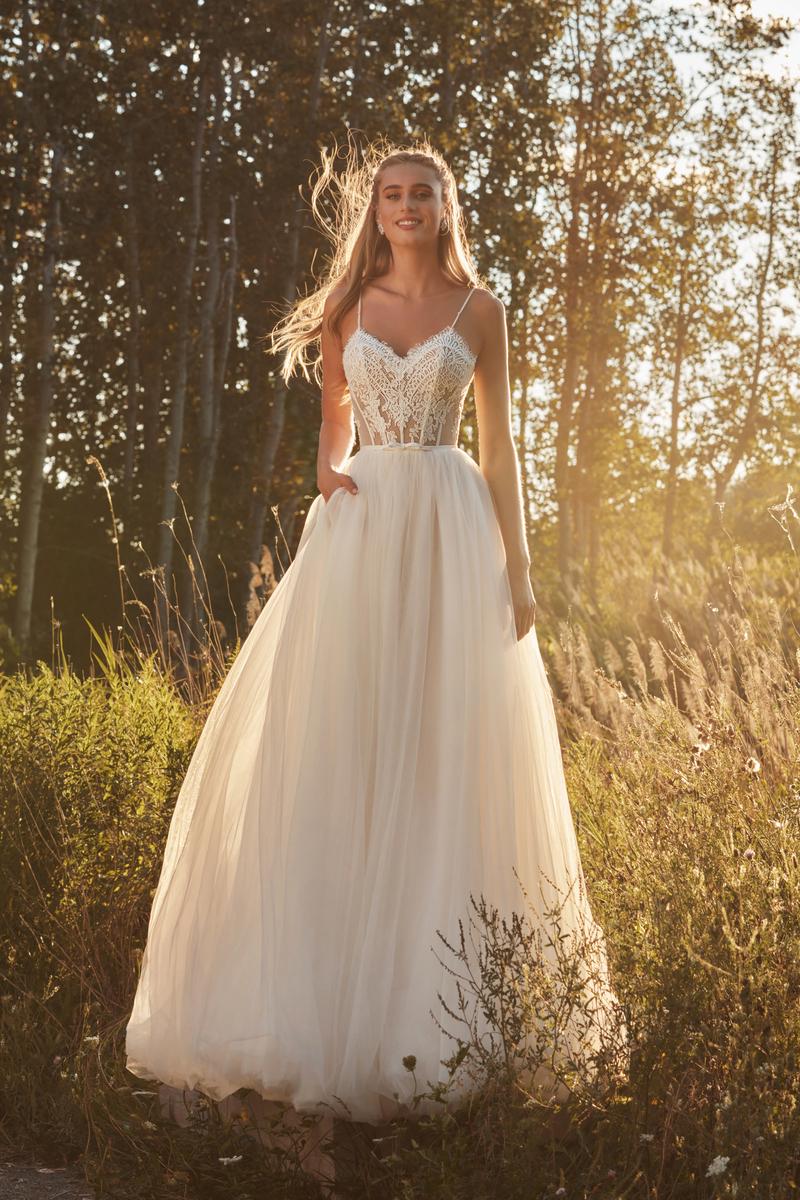 L'Amour Style Number LA21107 - 5