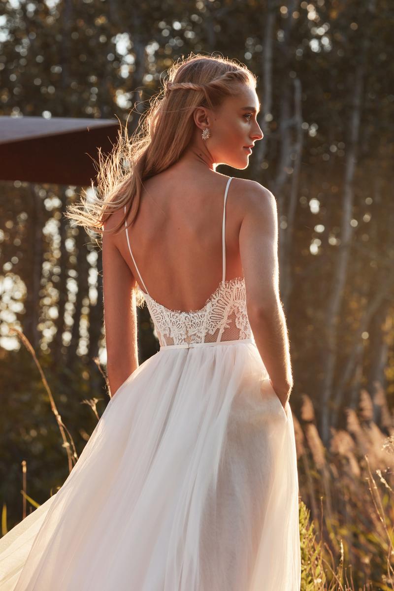 L'Amour Style Number LA21107 - 4