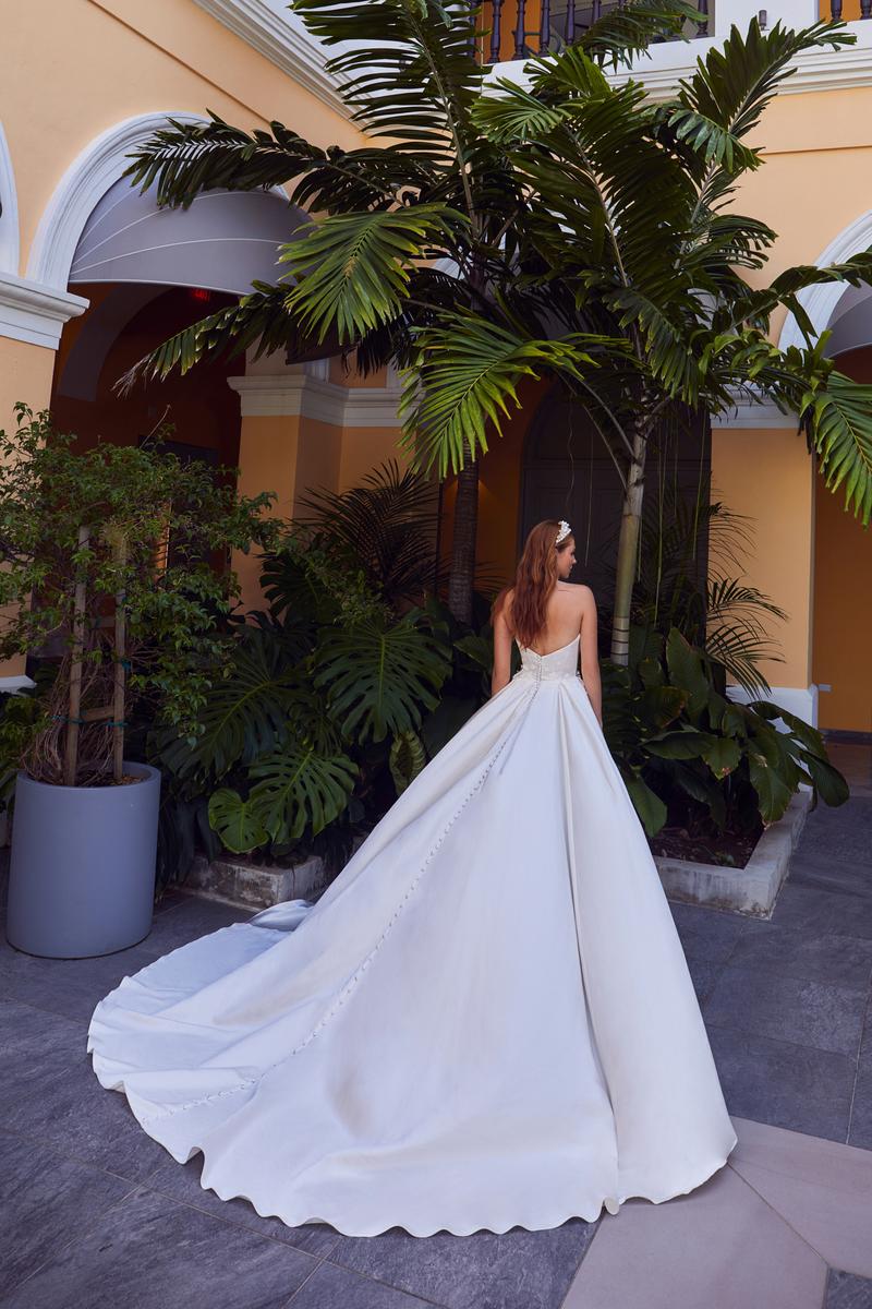 L'Amour Style Number LA23121 - 2