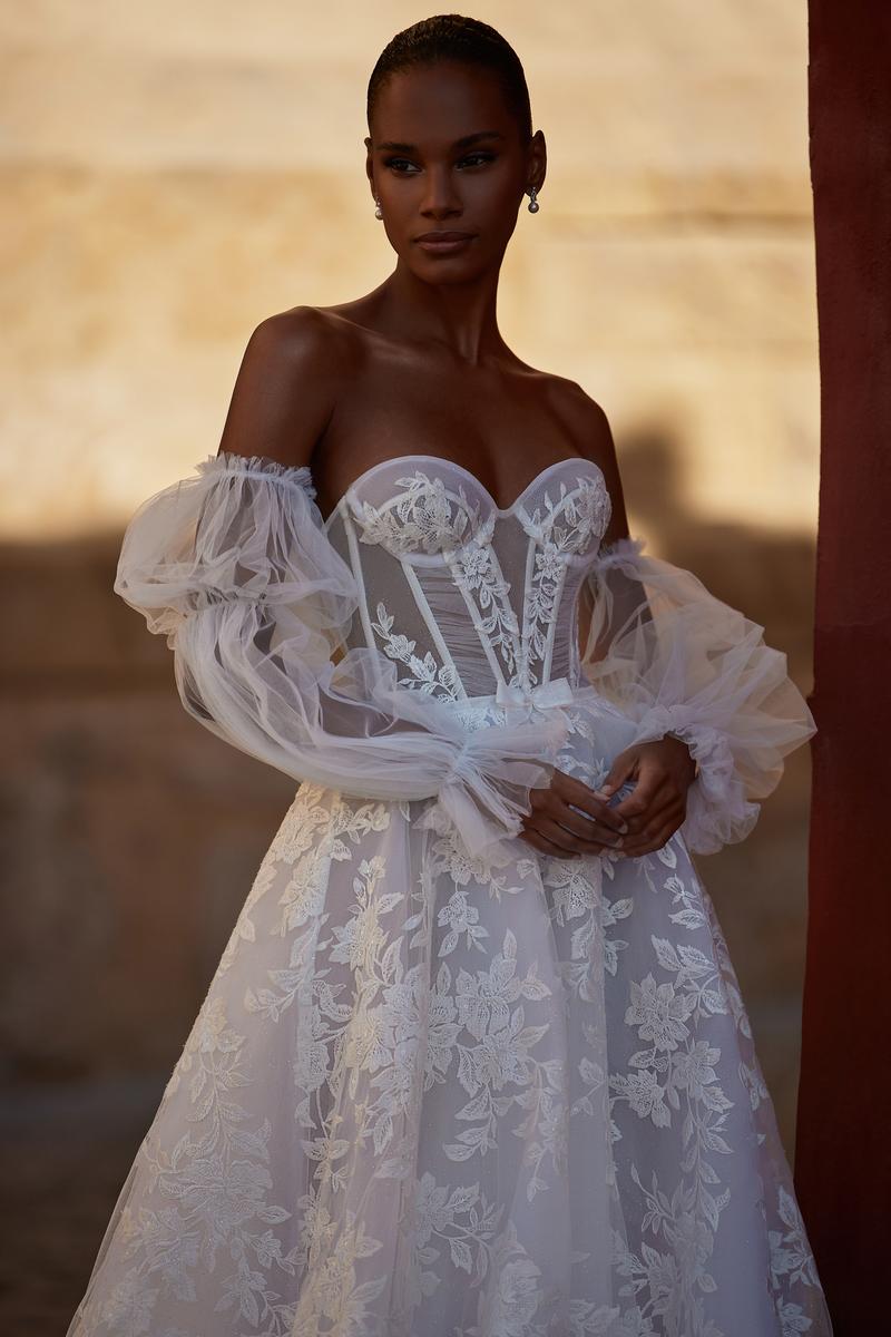 Romanzo Style Number 2353 - 3